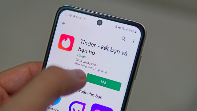 Tinder, ứng dụng “cách mạng hóa” hẹn hò và ý